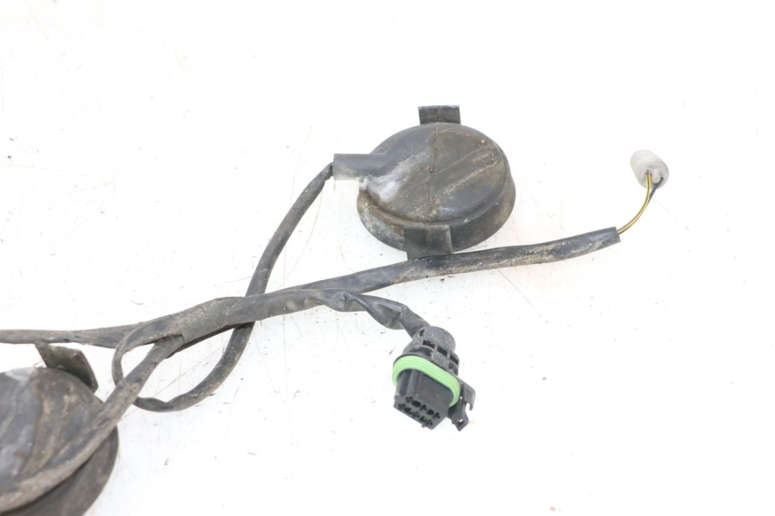 photo de HEADLIGHT WIRE HARNESS PIAGGIO X8 125 (2004 - 2007) - Zoom on usage condition