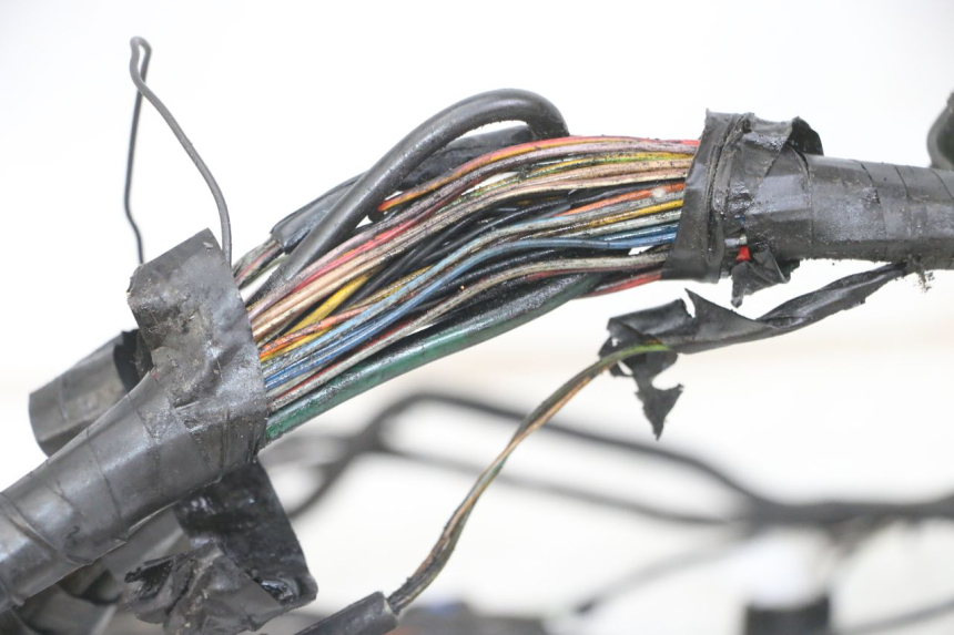 photo de WIRE HARNESS PEUGEOT SATELIS COMPRESSOR K15 125 (2006 - 2009)