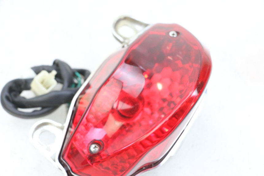 photo de REAR LIGHT SYM CROX 4T 50 (2016 - 2023) - Zoom on usage condition