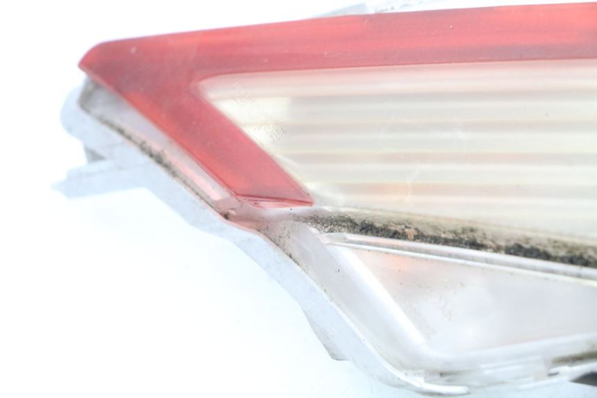 photo de RIGHT TAIL LIGHT HONDA FES PANTHEON 125 (2003 - 2007)