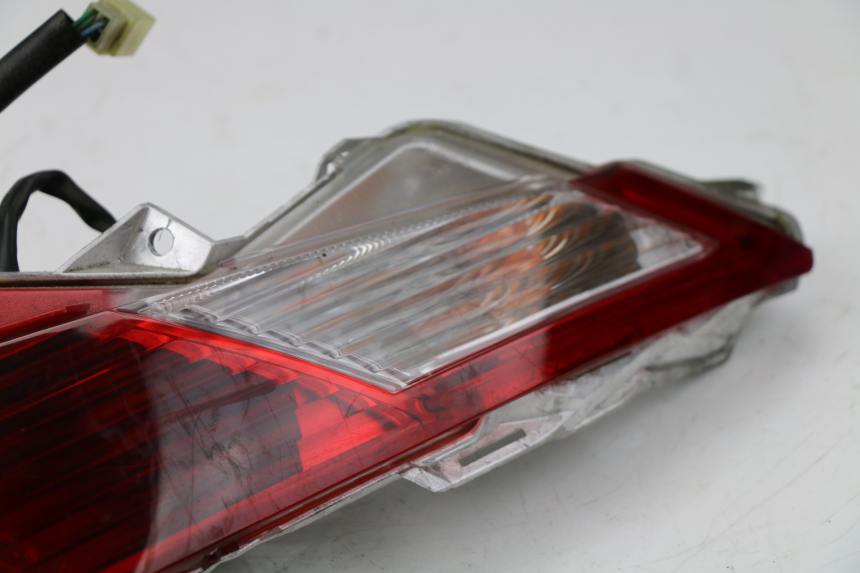 photo de RIGHT TAIL LIGHT HONDA FES PANTHEON 125 (2003 - 2007)