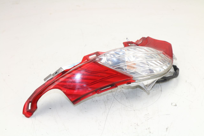 photo de RIGHT TAIL LIGHT HONDA FES S-WING SWING 125 (2007 - 2015)