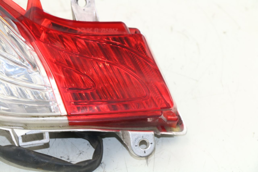 photo de RIGHT TAIL LIGHT HONDA FES S-WING SWING 125 (2007 - 2015)