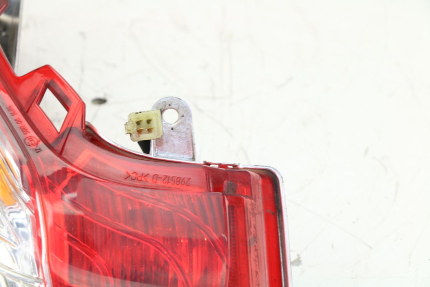 photo de RIGHT TAIL LIGHT HONDA FES S-WING SWING 125 (2007 - 2015)