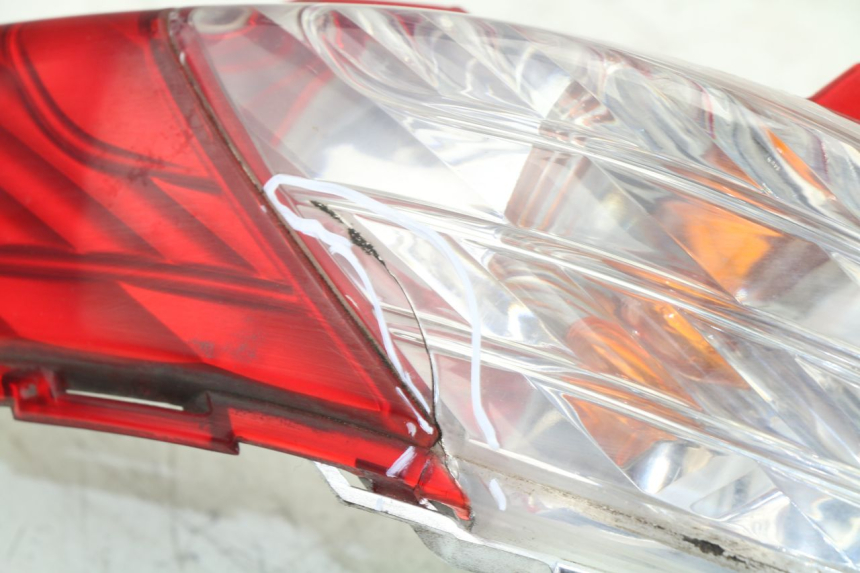 photo de RIGHT TAIL LIGHT HONDA FES S-WING SWING 125 (2007 - 2015)