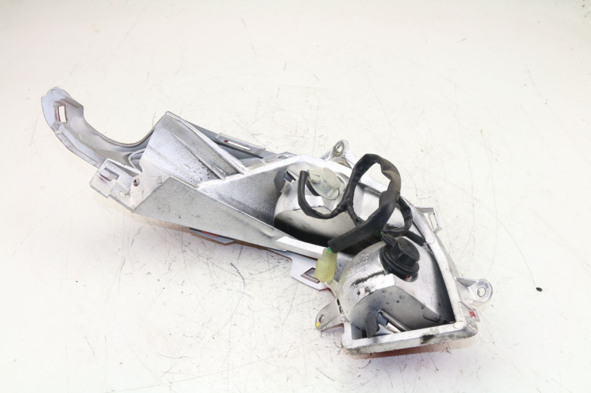 photo de RIGHT TAIL LIGHT HONDA FES S-WING SWING 125 (2007 - 2015)