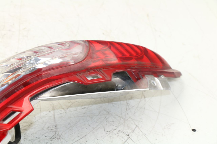 photo de RIGHT TAIL LIGHT HONDA FES S-WING SWING 125 (2007 - 2015)