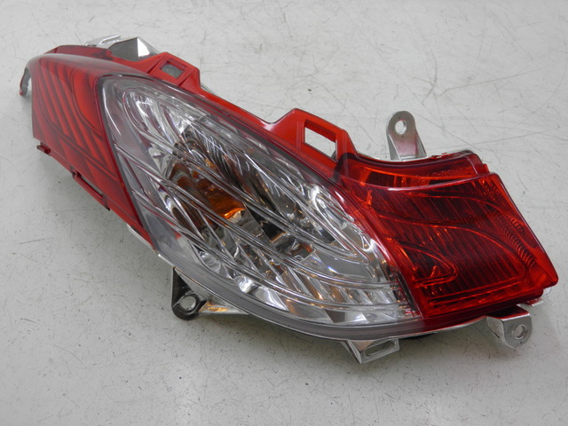 photo de RIGHT TAIL LIGHT HONDA FES S-WING SWING ABS 125 (2007 - 2015)