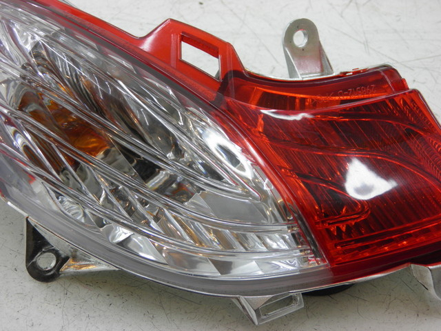 photo de RIGHT TAIL LIGHT HONDA FES S-WING SWING ABS 125 (2007 - 2015)