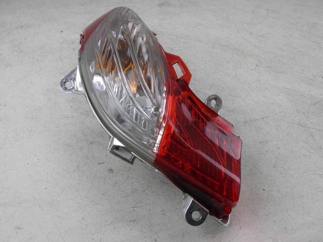 photo de RIGHT TAIL LIGHT HONDA FES S-WING SWING ABS 125 (2007 - 2015)