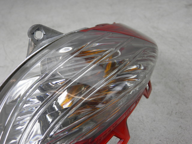 photo de RIGHT TAIL LIGHT HONDA FES S-WING SWING ABS 125 (2007 - 2015)