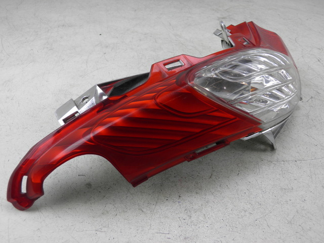 photo de RIGHT TAIL LIGHT HONDA FES S-WING SWING ABS 125 (2007 - 2015)