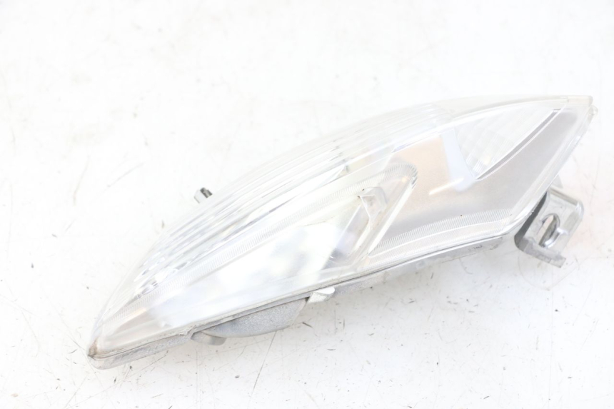photo de RIGHT TAIL LIGHT PIAGGIO IE MP3 YOURBAN 300 (2011 - 2016)