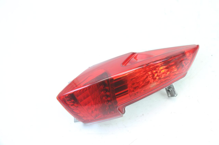 photo de RIGHT TAIL LIGHT PIAGGIO MP3 HPE 310 (2024 - 2025)