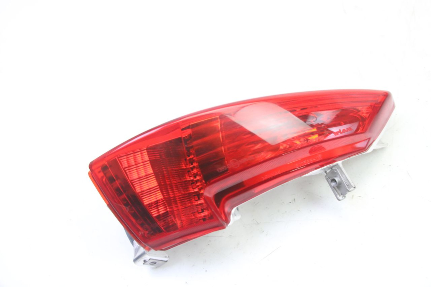 photo de RIGHT TAIL LIGHT PIAGGIO MP3 HPE 310 (2024 - 2025)