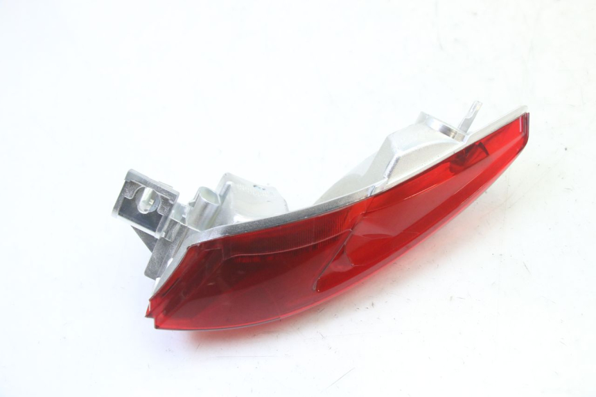 photo de RIGHT TAIL LIGHT PIAGGIO MP3 HPE 310 (2024 - 2025)