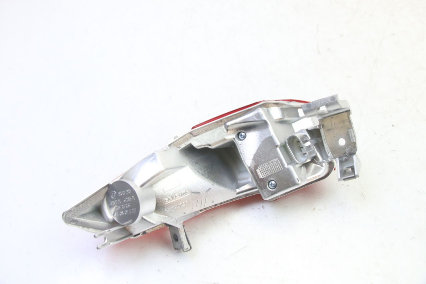 photo de RIGHT TAIL LIGHT PIAGGIO MP3 HPE 310 (2024 - 2025)