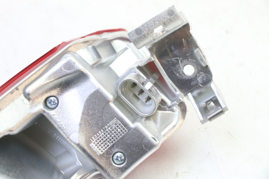 photo de RIGHT TAIL LIGHT PIAGGIO MP3 HPE 310 (2024 - 2025)