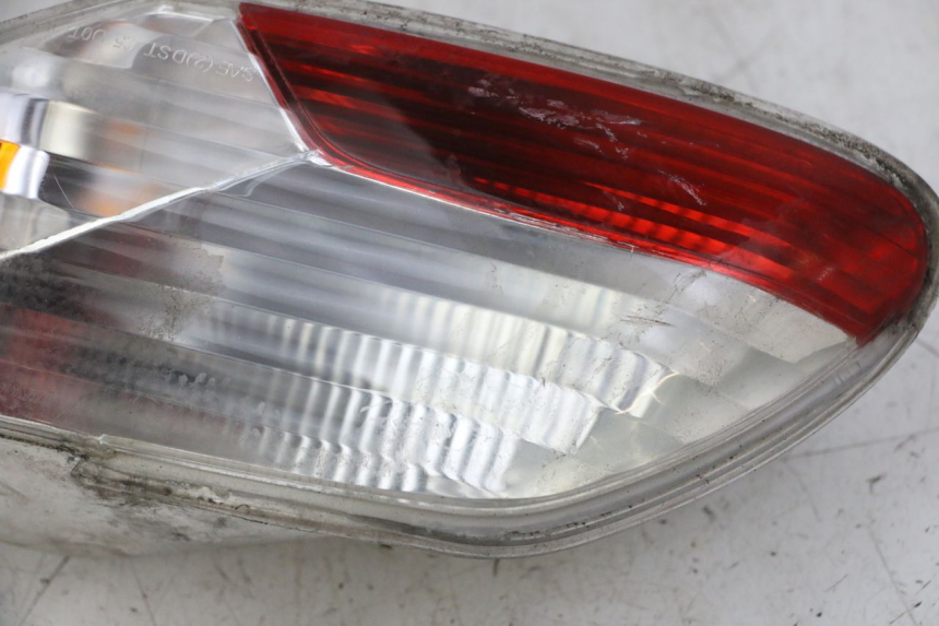 photo de RIGHT REAR LIGHT PIAGGIO MP3 LT 400 (2007 - 2012)