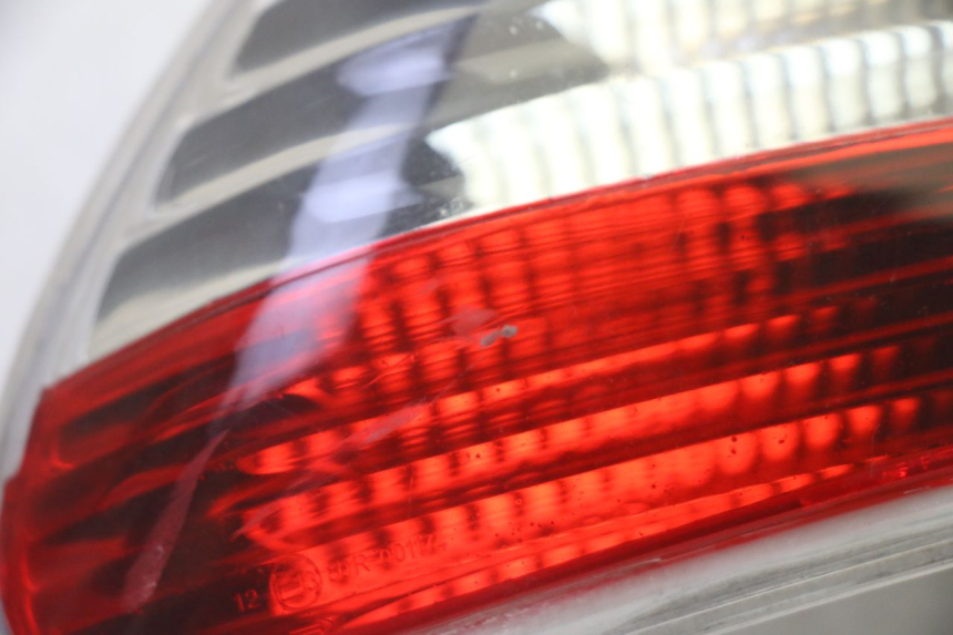 photo de RIGHT TAIL LIGHT PIAGGIO MP3 RL 250 (2007 - 2010)