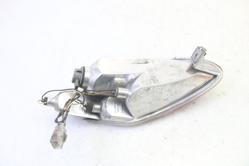 photo de RIGHT TAIL LIGHT PIAGGIO MP3 RL 250 (2007 - 2010)