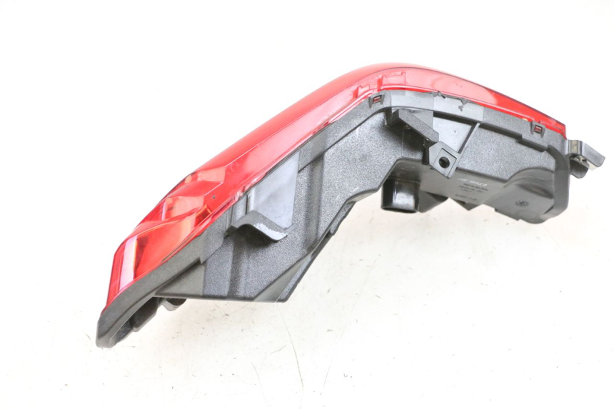 photo de RIGHT TAIL LIGHT PIAGGIO MP3 500 (2016 - 2018) - Additional view of the item