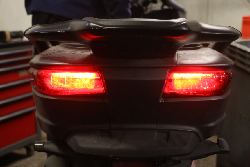 photo de RIGHT TAIL LIGHT PIAGGIO MP3 500 (2016 - 2018) - Component zoom