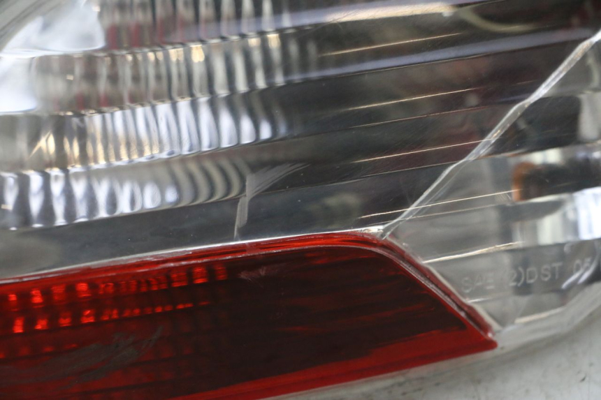 photo de RIGHT TAIL LIGHT PIAGGIO MP3 125 (2006 - 2014)
