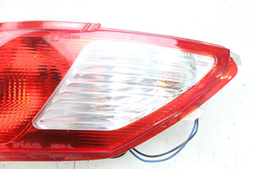 photo de RIGHT REAR LIGHT PIAGGIO MP3 LT 400 (2007 - 2012)