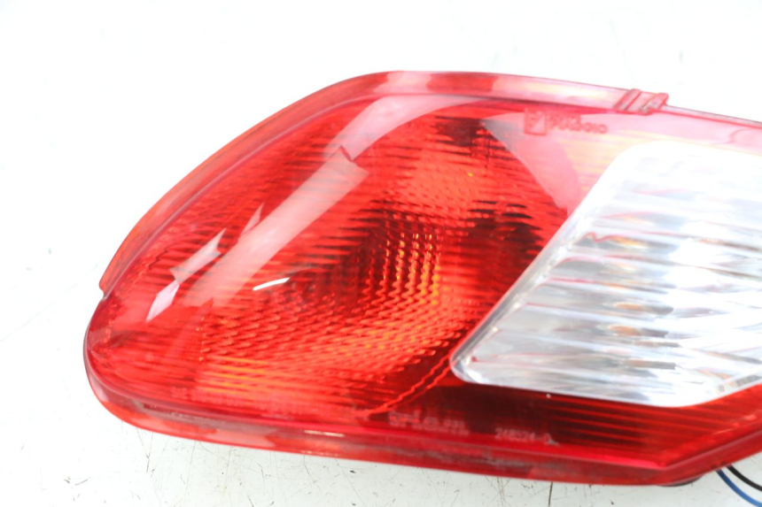 photo de RIGHT REAR LIGHT PIAGGIO MP3 LT 400 (2007 - 2012)