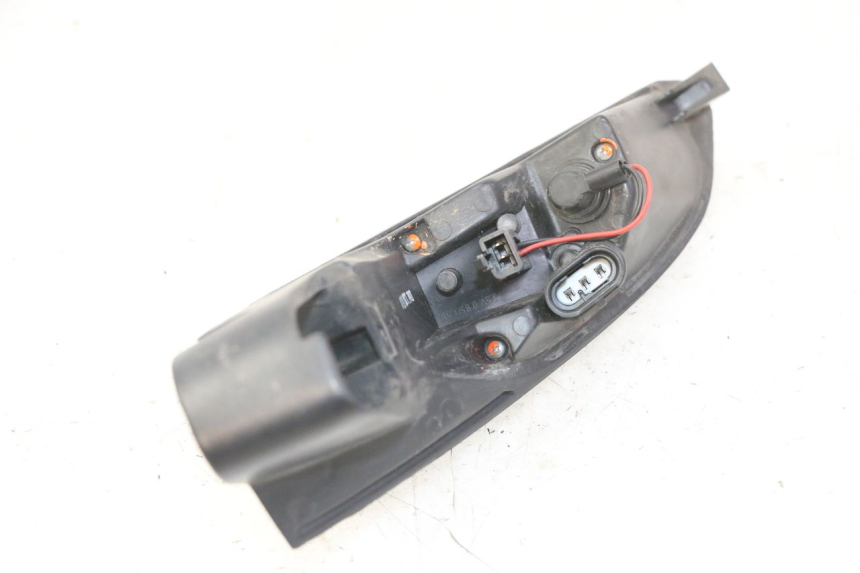 photo de RIGHT TAIL LIGHT PEUGEOT SATELIS 125 (2013 - 2018)