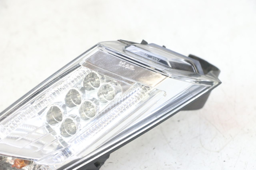 photo de RIGHT TAIL LIGHT PEUGEOT SATELIS 125 (2013 - 2018)