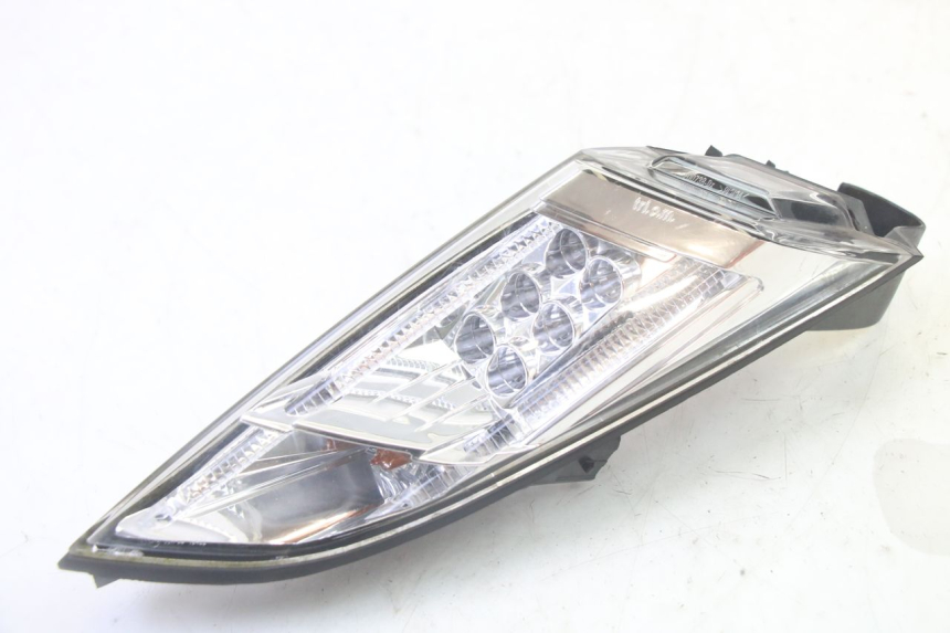 photo de RIGHT TAIL LIGHT PEUGEOT SATELIS 125 (2013 - 2018)