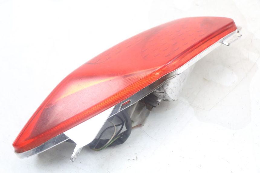 photo de RIGHT REAR LIGHT YAMAHA XMAX X-MAX 125 (2006 - 2009) - Technical close-up