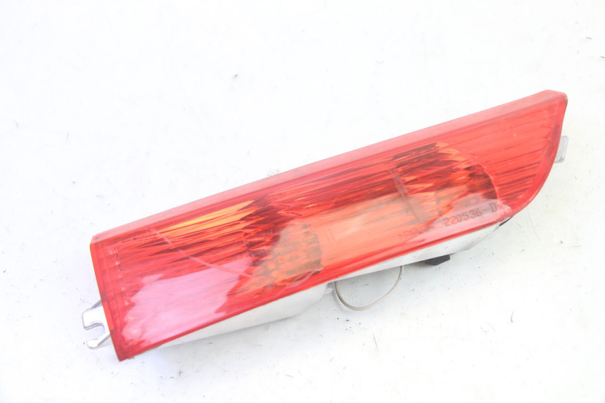 photo de RIGHT TAIL LIGHT PIAGGIO XEVO - X EVO 125 (2007 - 2016) - Main view
