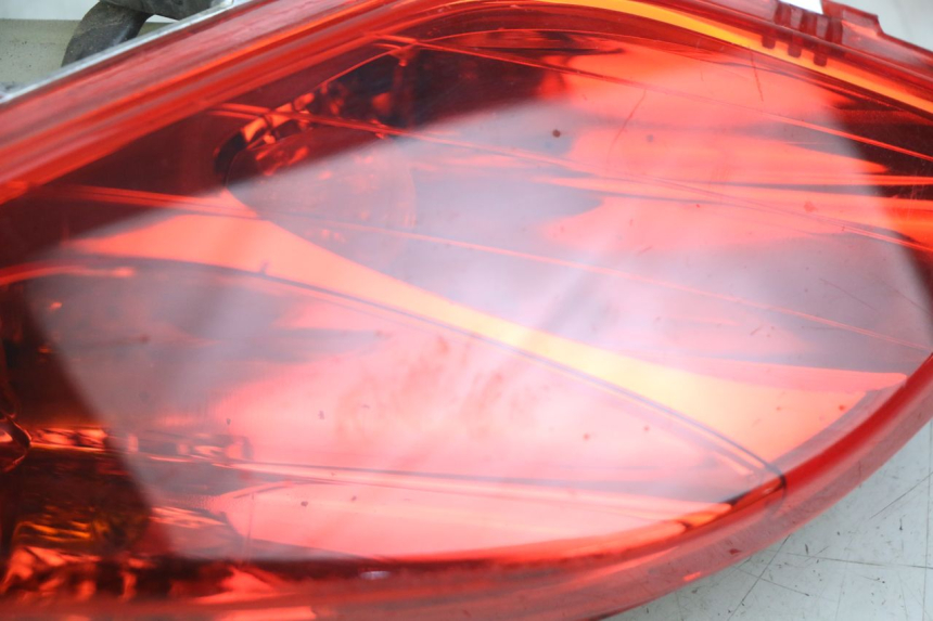 photo de RIGHT REAR LIGHT YAMAHA X-MAX XMAX 125 (2010 - 2014)