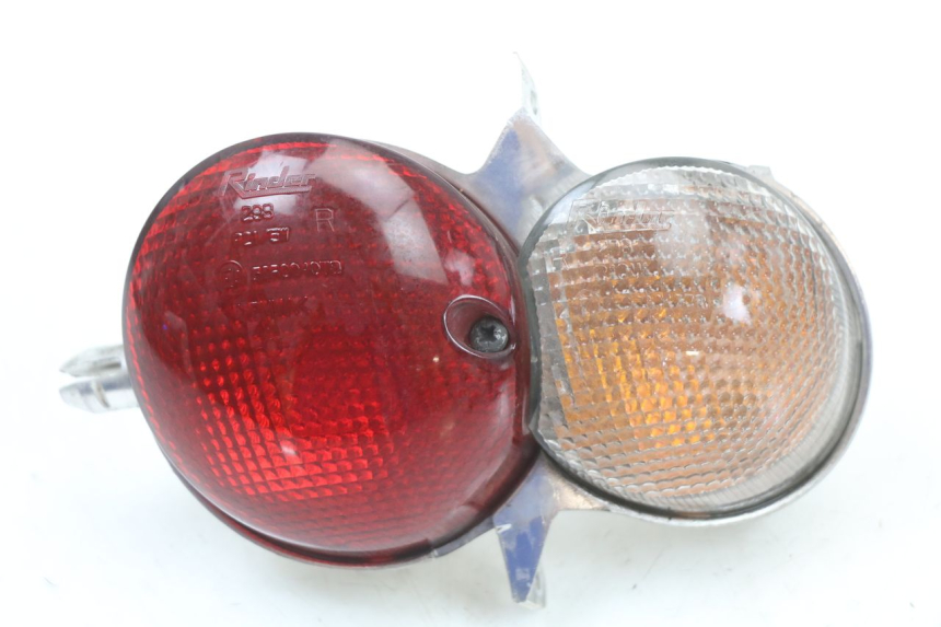 photo de RIGHT TAIL LIGHT YAMAHA YP MAJESTY 125 (2002 - 2006)