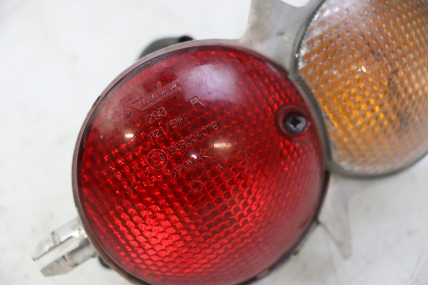 photo de RIGHT TAIL LIGHT YAMAHA YP MAJESTY 125 (2002 - 2006)