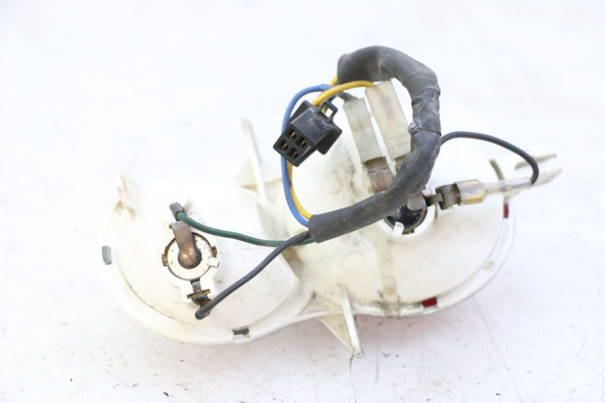 photo de RIGHT TAIL LIGHT YAMAHA YP MAJESTY 125 (2002 - 2006)