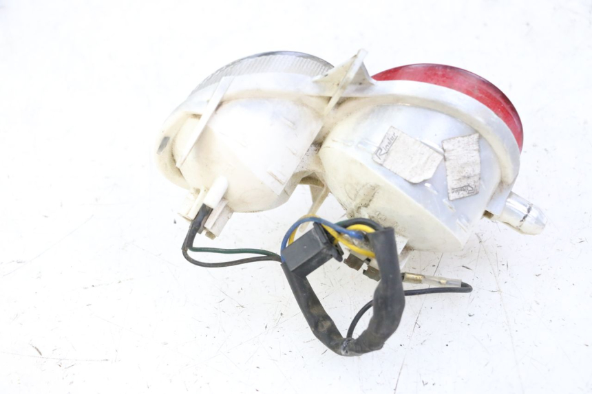 photo de RIGHT TAIL LIGHT YAMAHA YP MAJESTY 125 (2002 - 2006)