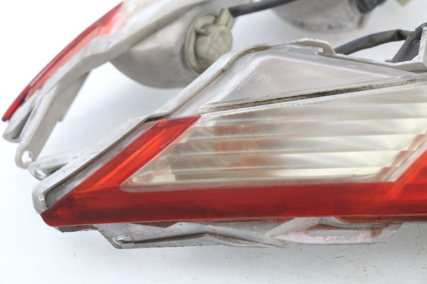 photo de TAIL LIGHT HONDA FES PANTHEON 125 (2003 - 2007)