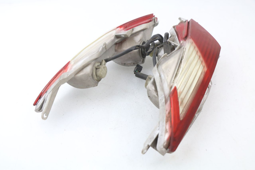 photo de TAIL LIGHT HONDA FES PANTHEON 125 (2003 - 2007)