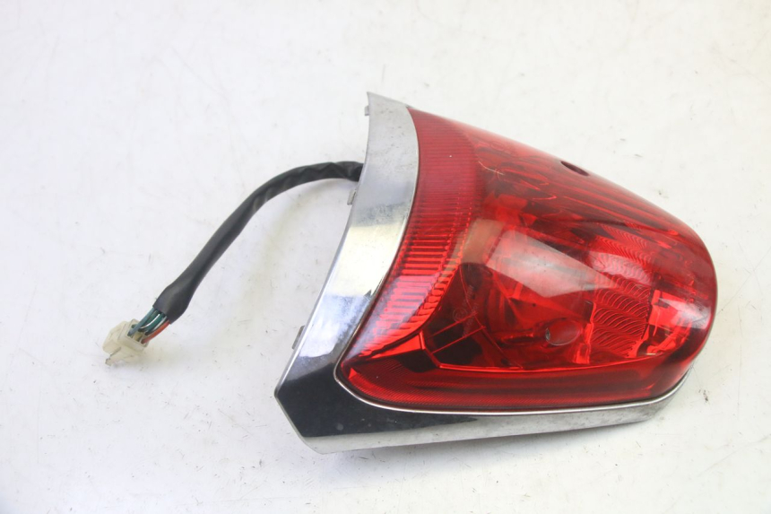 photo de REAR LIGHT SYM FIDDLE 3 III 125 (2014 - 2020) - Zoom on usage condition
