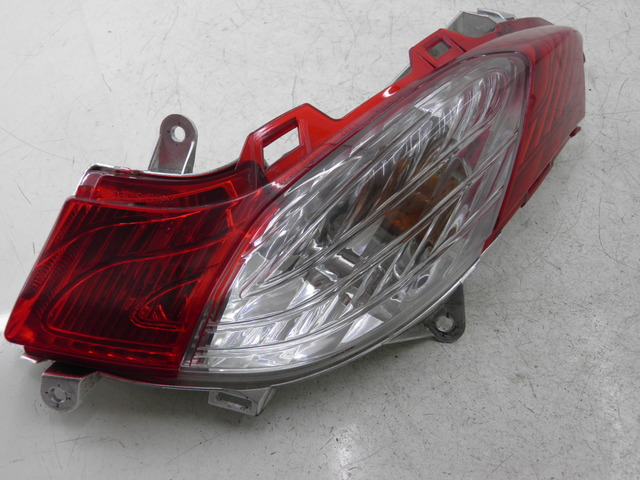 photo de LEFT TAIL LIGHT HONDA FES S-WING SWING 125 (2007 - 2015)