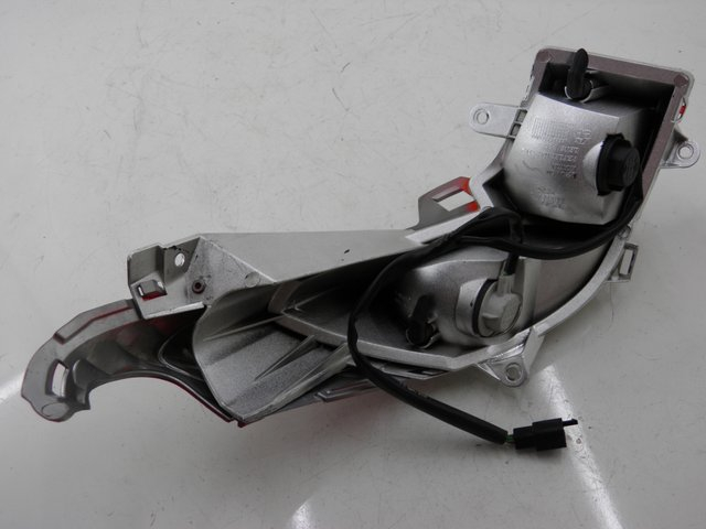 photo de LEFT TAIL LIGHT HONDA FES S-WING SWING 125 (2007 - 2015)