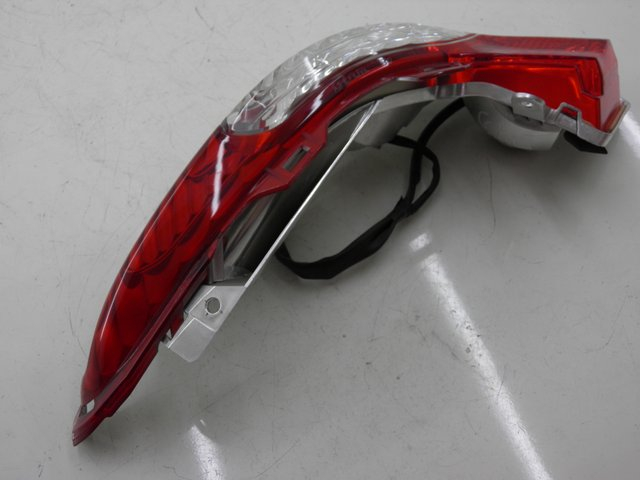 photo de LEFT TAIL LIGHT HONDA FES S-WING SWING 125 (2007 - 2015)