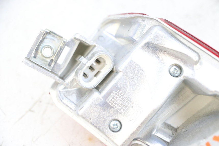 photo de LEFT TAIL LIGHT PIAGGIO MP3 HPE 300 (2019 - 2026) - Product overview