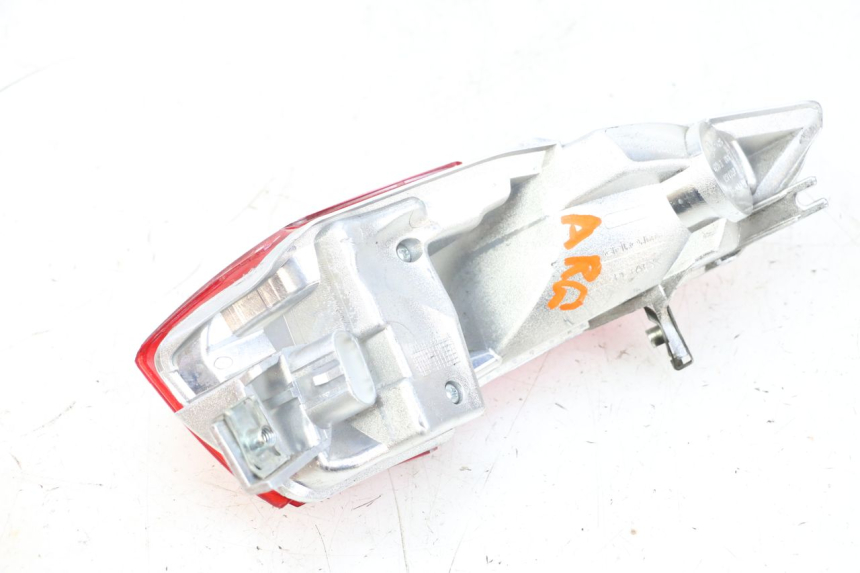 photo de LEFT TAIL LIGHT PIAGGIO MP3 HPE 300 (2019 - 2026) - Checked used part