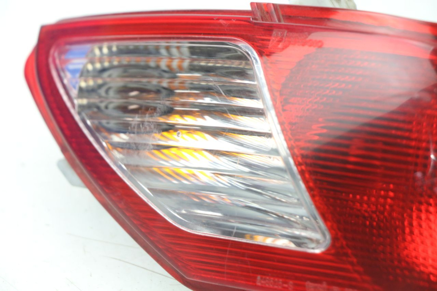 photo de LEFT TAIL LIGHT PIAGGIO MP3 LT 300 (2010 - 2016)