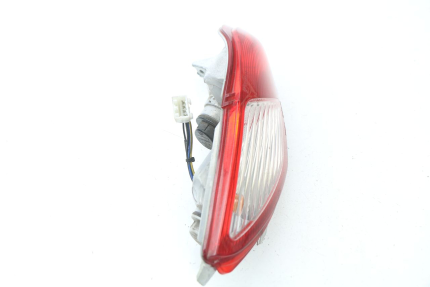 photo de LEFT TAIL LIGHT PIAGGIO MP3 LT 300 (2010 - 2016)